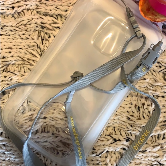 3/$10 Underwater Phone pouch bag! - Picture 3 of 3